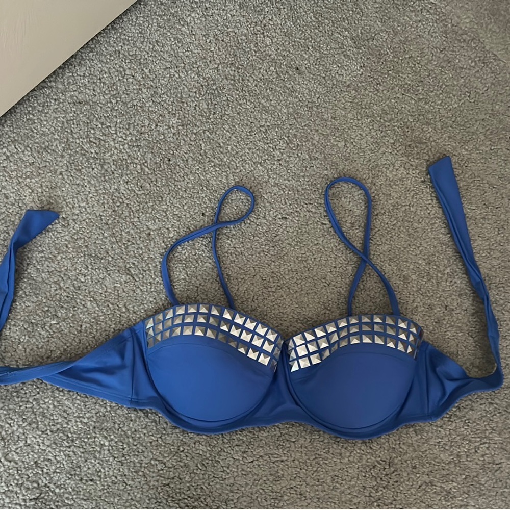 Bikini top